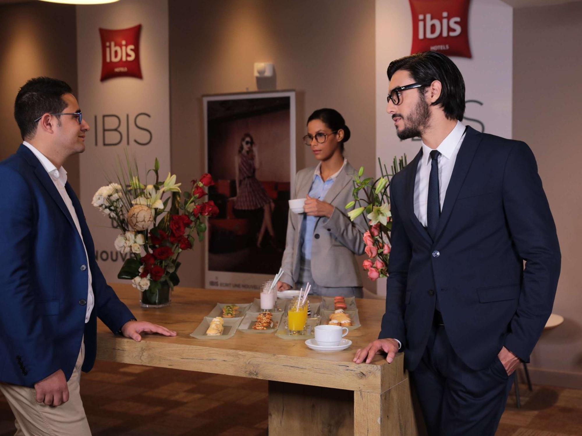 Hotel Ibis Casablanca Sidi Maarouf Esterno foto