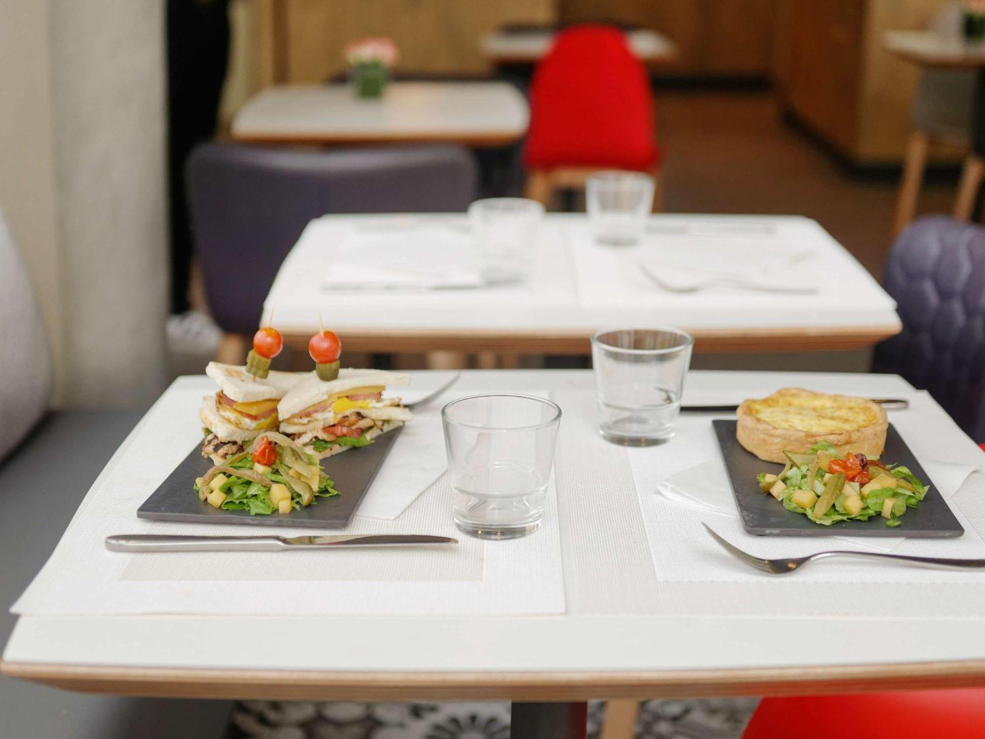 Hotel Ibis Casablanca Sidi Maarouf Esterno foto