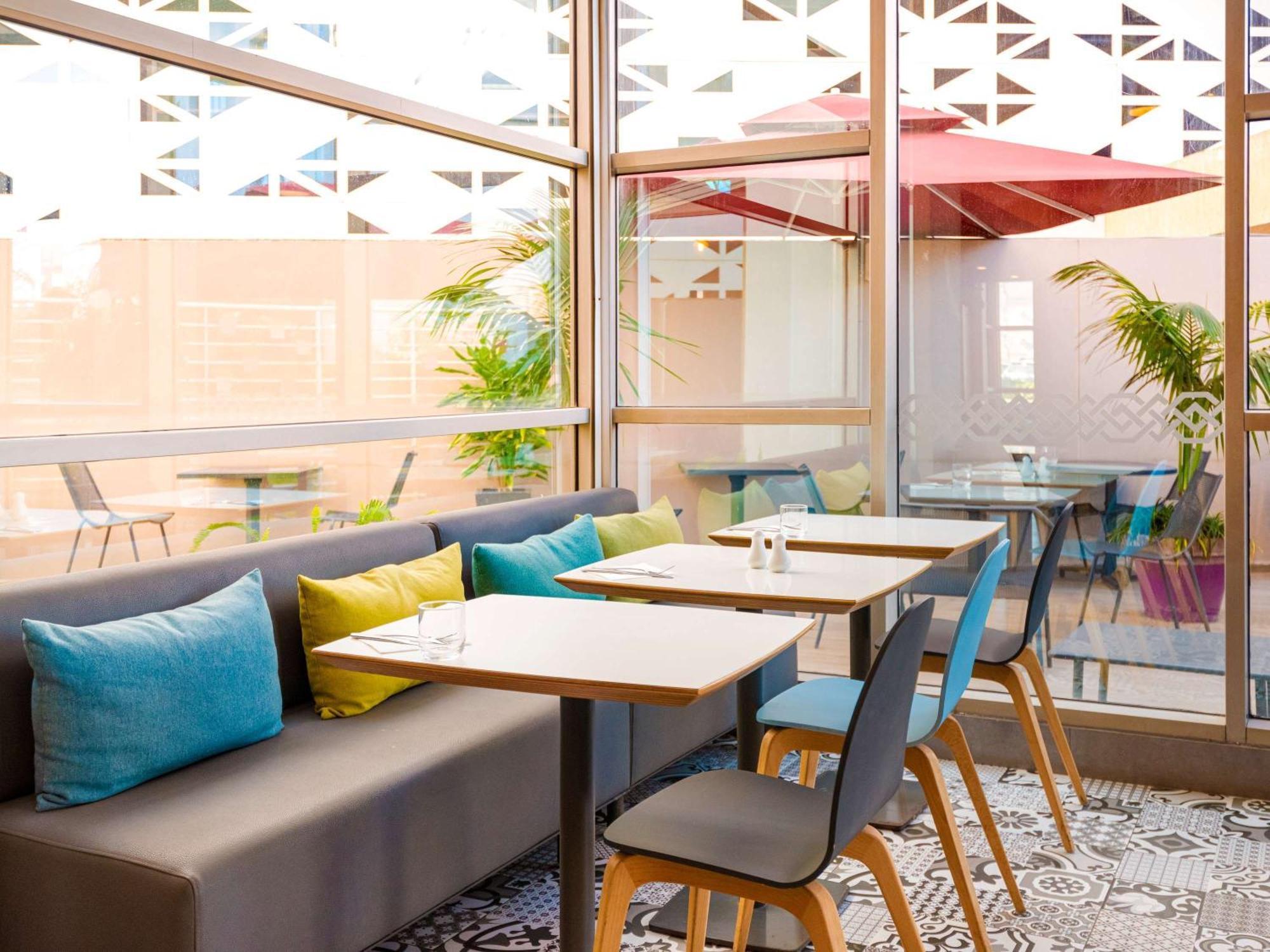 Hotel Ibis Casablanca Sidi Maarouf Esterno foto
